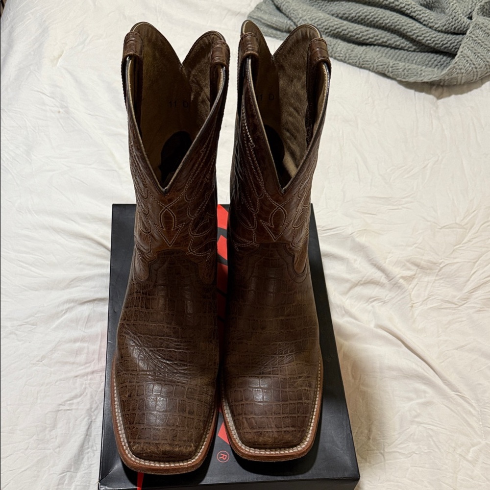 Ariat men’s cowboy boots size 11D